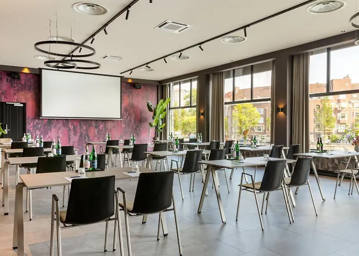 Apollo Amsterdam, A Tribute Portfolio Hotel 4*