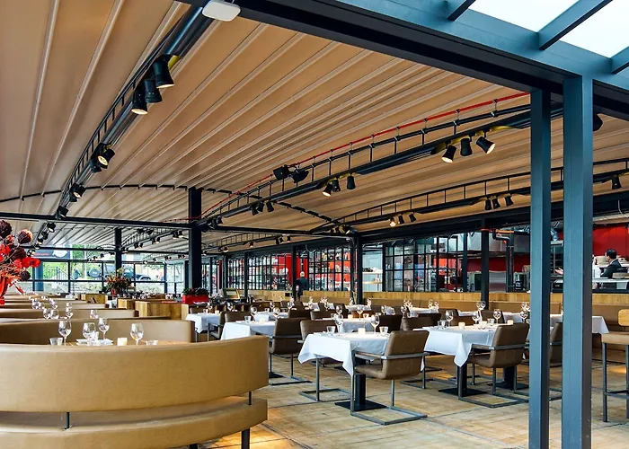 Apollo Amsterdam, A Tribute Portfolio Amsterdam