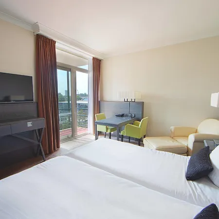 Apollo Amsterdam, A Tribute Portfolio Ámsterdam