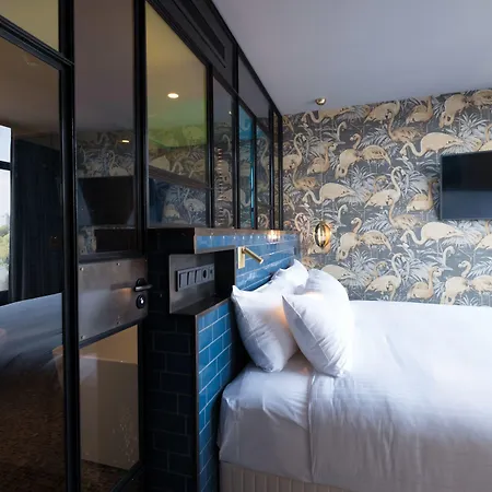 Apollo Amsterdam, A Tribute Portfolio 4*