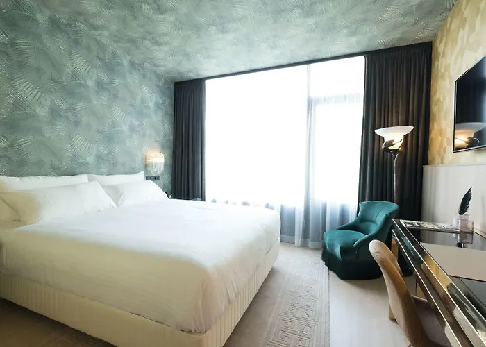 Apollo Amsterdam, A Tribute Portfolio アムステルダム