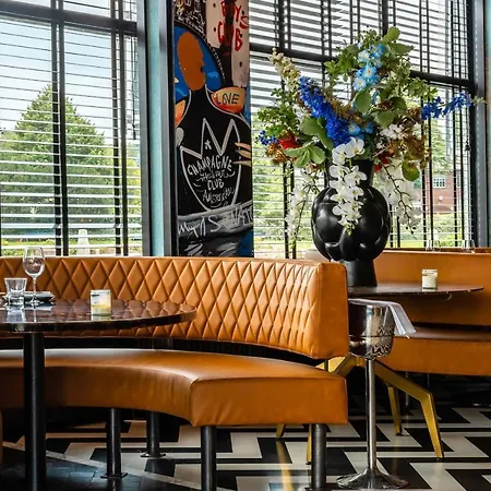 Apollo Amsterdam, A Tribute Portfolio Amsterdam